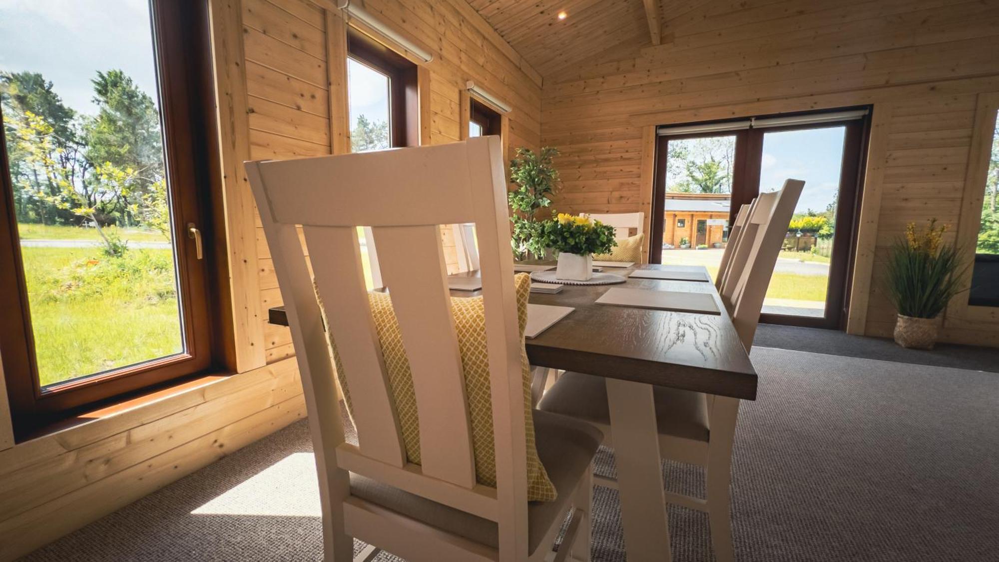 Sundance Lodge, Fantastic New Cabin With Hot Tub - Sleeps 6 - Largest In Felmoor Park Morpeth Kamer foto